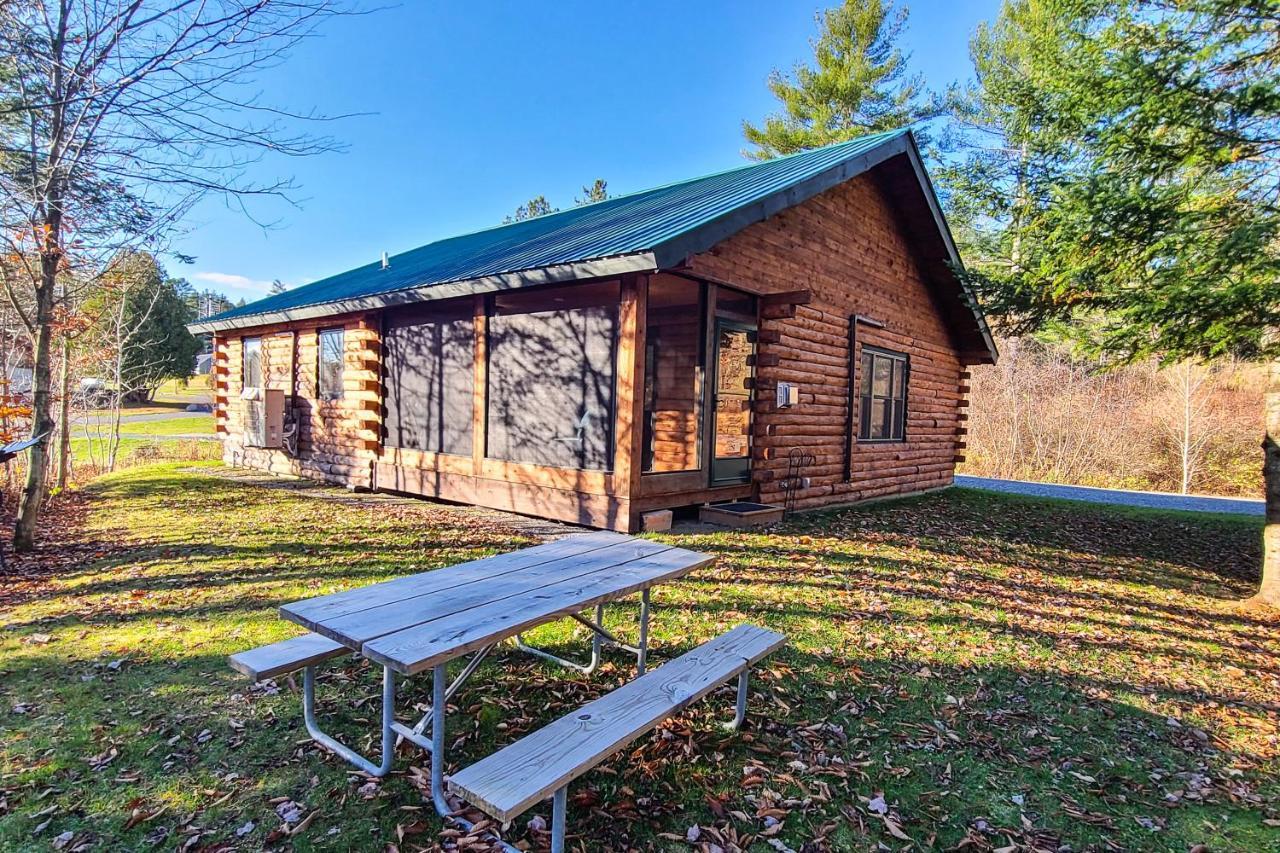 Blackbear Log Cabin Morrisville Exteriör bild